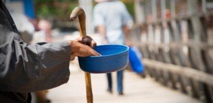 What encourages people to donate online?